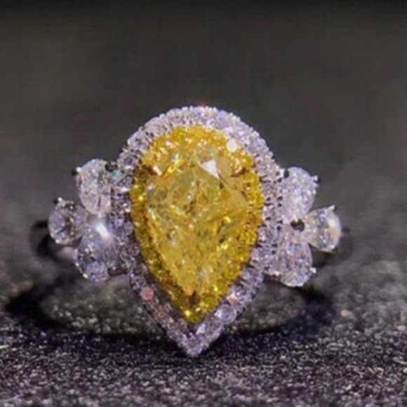 New Women’s 925 Silver Beautiful Romantic Zircon Ring - Picture 3 of 6